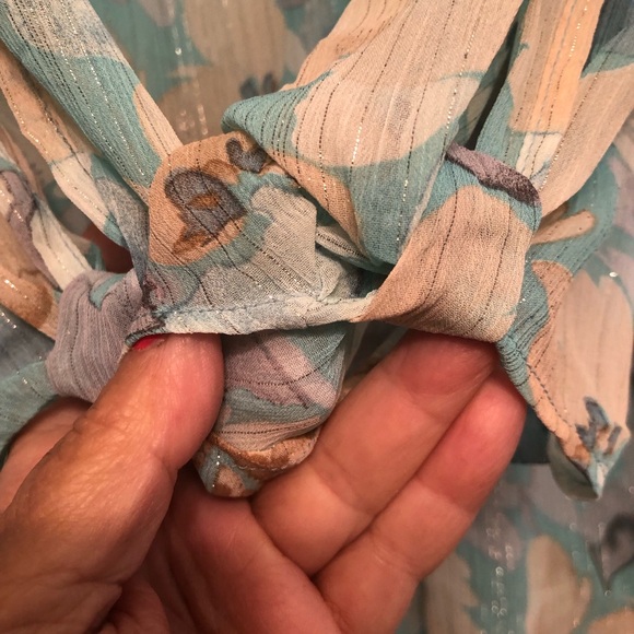 Sara Michelle Light Blue Floral Blouse - Picture 5 of 9